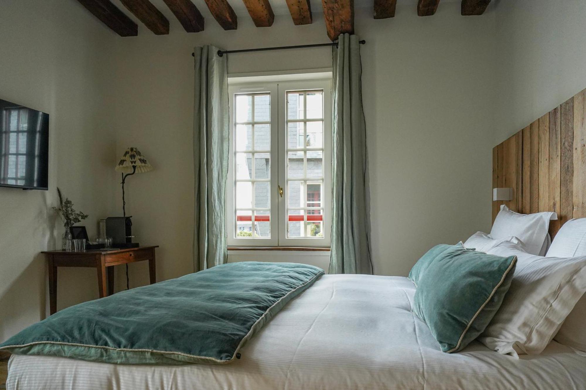 L'Absinthe Hotel Honfleur Room photo